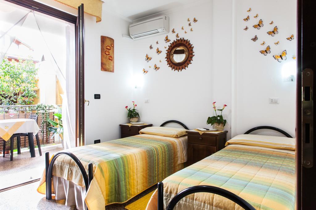 Affittacamere Acquamarina โอริสตาโน ภายนอก รูปภาพ