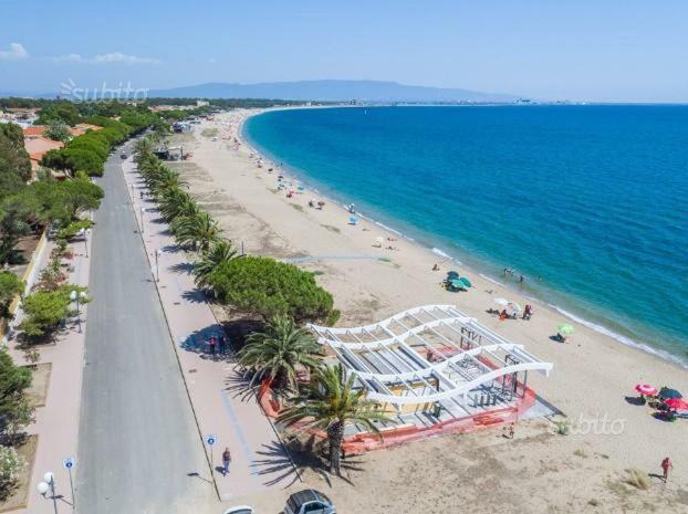 Affittacamere Acquamarina โอริสตาโน ภายนอก รูปภาพ